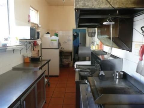 RYLSTONE CARLTON CAFE - SELLING FREEHOLD