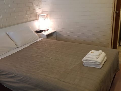 A RARE FREEHOLD MOTEL OPPORTUNITY! - 892MF