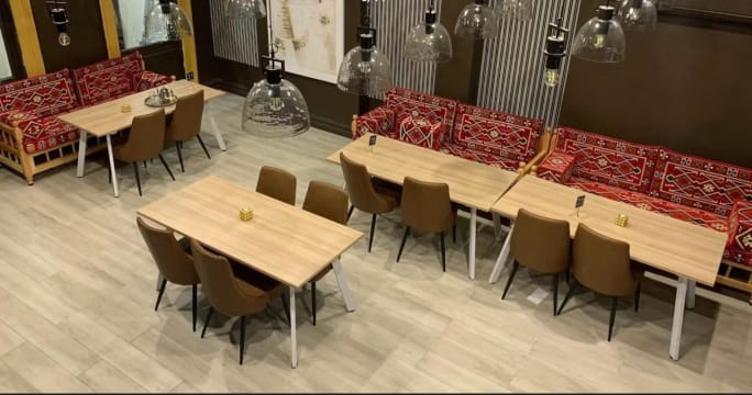 PRIME LYGON STREET HOSPITALITY OPPORTUNITY  HIGH TURNOVER, FULLY RENOVATED