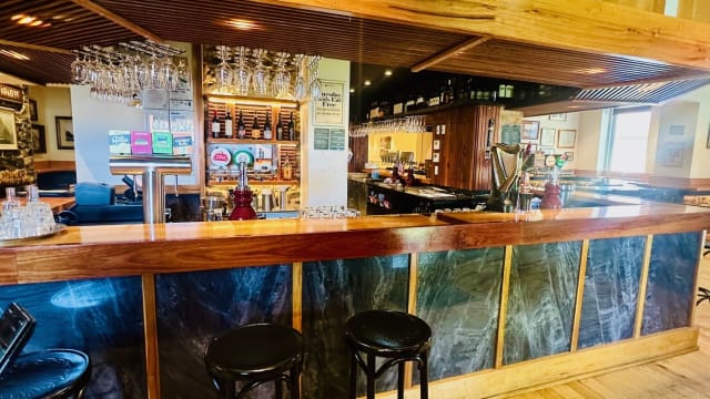 Leasehold For Sale - The Steam Packet Hotel - Williamstown