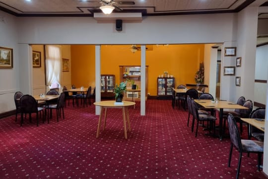 VACANT POSSESSION LEASEHOLD - Royal Hotel, Corowa NSW - 1P0527