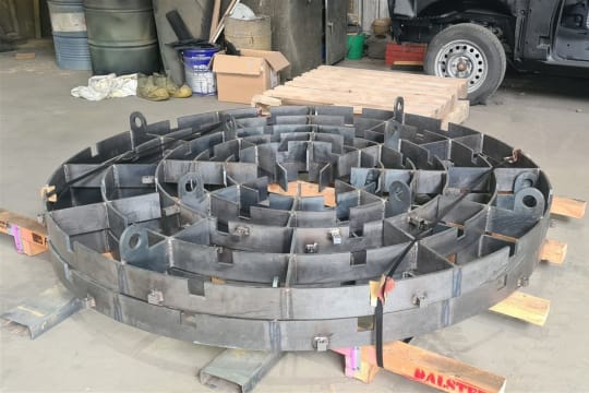 Large-Scale Sandblasting Facility With Freehold