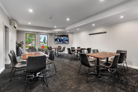 RARE FREEHOLD HOSPITALITY OPPORTUNITY IN ORANGE’S GROWING EASTERN CORRIDOR - 153HF