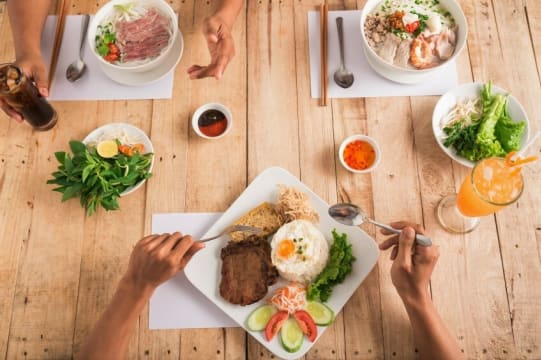 Premium Licensed Hospitality $8000 per week Opportunity with Private Residence [2602102]