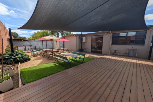 Murray River One Pub Town - Railway Hotel, Strathmerton Vic