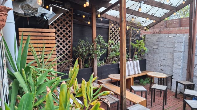 UNDER OFFER - Bar Gloria