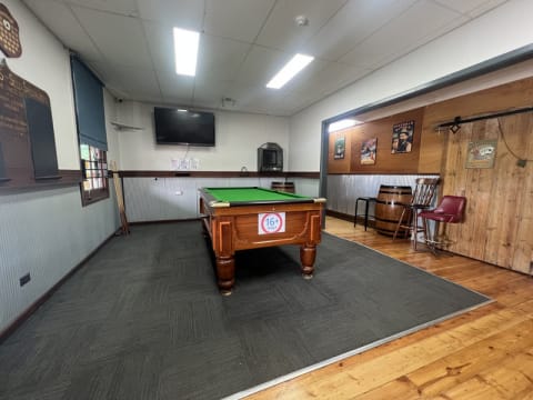 Railway Hotel Dingee - Build It and They Will Come