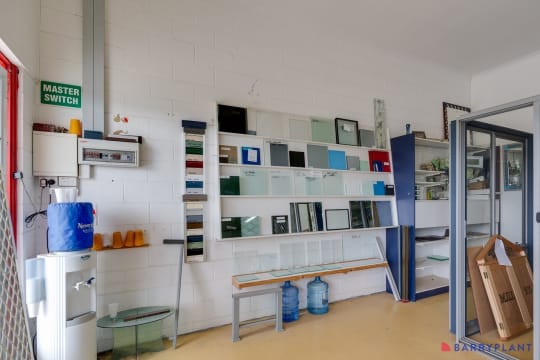 Established Glass & Glazing Business For Sale – Phillip Island Region