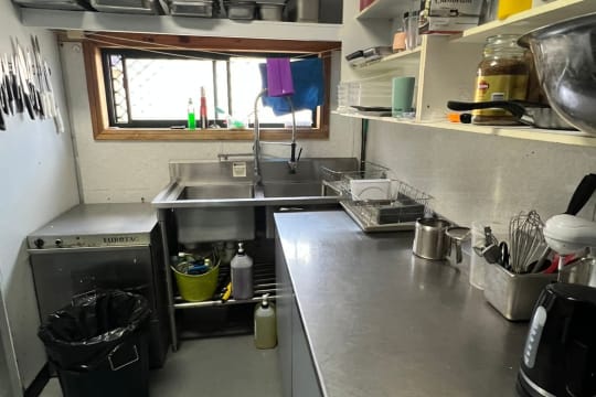 UNDER OFFER - Henty St Fish & Grill