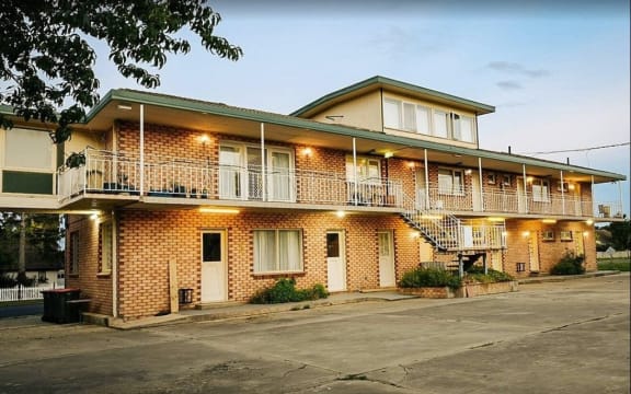 Large 41 Unit Seasonal Motel for Sale - Snowy Mountains