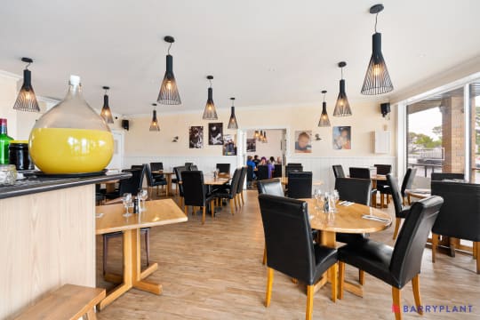 Profitable Waterfront Restaurant – High-End Hospitality Venue