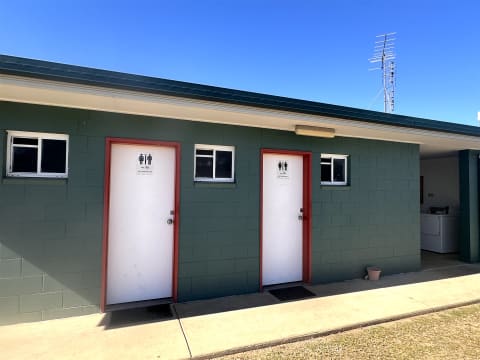 RARE OPPORTUNITY, HUGE CASHFLOW, FANTASIC UPSIDE - 1060CPL