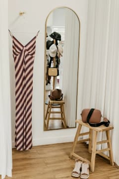 CLOTHING BOUTIQUE FOR SALE + WEBSITE & SOCIALS - GREAT LOCATION