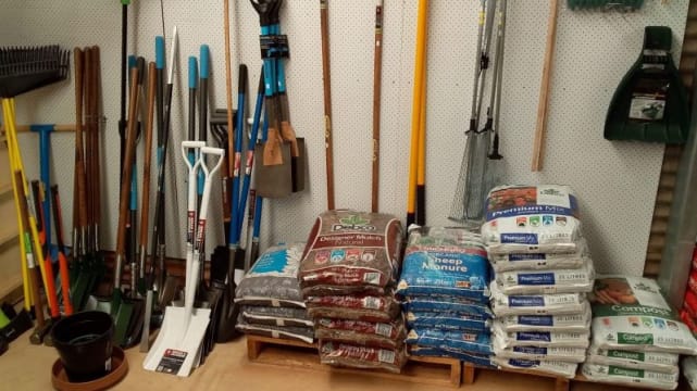 Successful, well-established Freehold Hardware store, food retail and residence