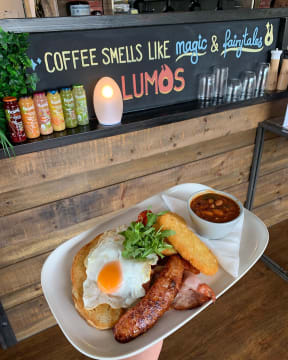 Lumos Café Restaurant
