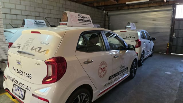 Thriving Pizza Restaurant & Takeaway - Prime Echuca Location