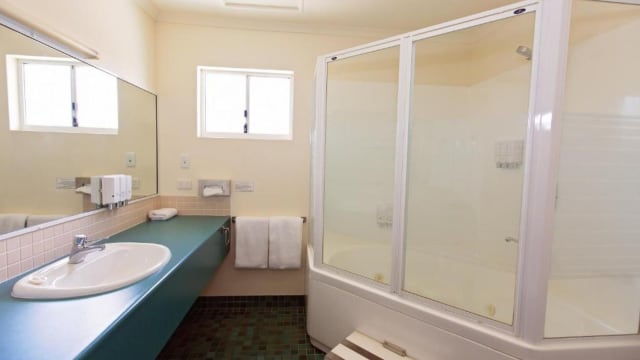 UNDER CONTRACT - White Lace Motor Inn West Mackay