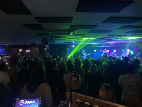 Restaurant/Bar Entertainment Venue in Eltham (JASW0061)