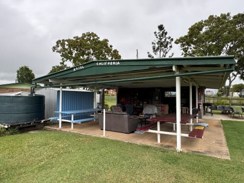 REGIONAL CARAVAN PARK LEASE OPPORTUNITY | Resort Brokers ID : LH009114