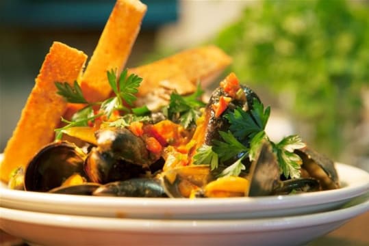 THE EATERY ON JONSON -  CAFE / BAR / BISTRO