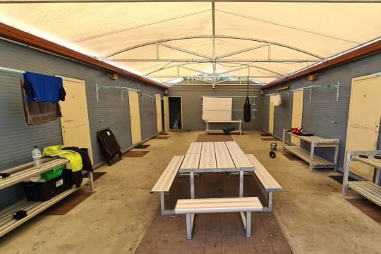 Coastal Caravan Park - island views and is just a short stroll to the town centre and beachfront