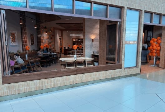 Rashays Franchise Opportunity, Fully Managed T/O $50,000+ pw (Our Ref: V2098)