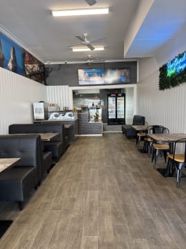 Thriving Waterfront Takeaway and Dining Business with Huge Growth Potential