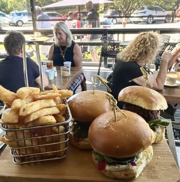 Busy Established Cafe For Sale