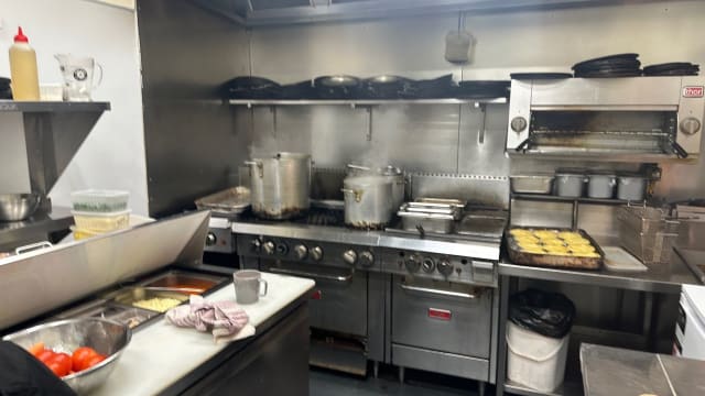 UNDER OFFER -  The Steam Packet Hotel