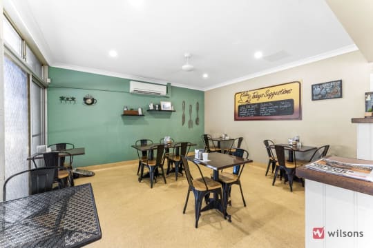Café in the middle of a booming retail HUB