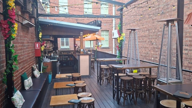 UNION ELECTRIC - A CBD laneway cocktail bar and rooftop