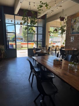 72 Seat Established Cafe / Restaurant - West Melbourne! WIWO