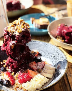 The Health Hut North Beach "where everything is delicious & Nutritious"