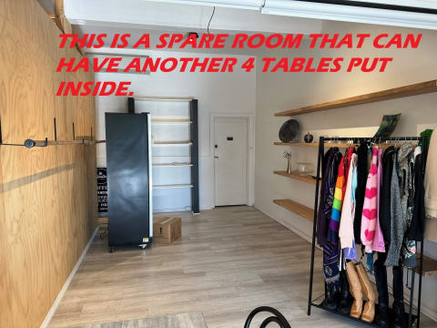 Boutique Cafe with 3 bedroom apartment.