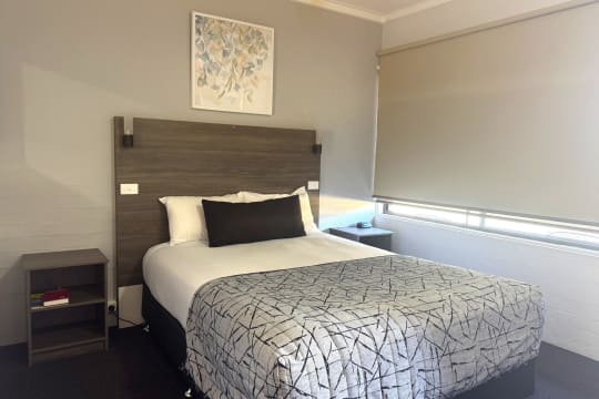 UNDER CONTRACT - Nicholas Royal Motel, Hay NSW - 1P0535