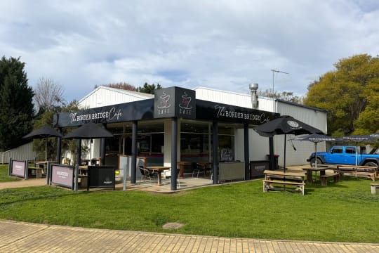 LEASEHOLD - The Border Bridge Cafe, Barooga NSW - 1P0619