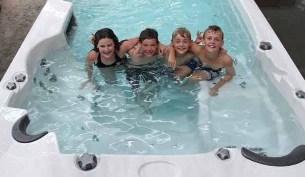 POOL AND SPA SERVICE BUSINESS NORTHERN SUBURBS - PERTH