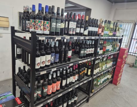 WESTERN SUBURBS BOTTLESHOP & BAR  UNIQUE DUAL-INCOME BUSINESS  ONLY $230,000