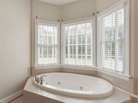 Long-Standing Retailer with Exclusive Premium Brands