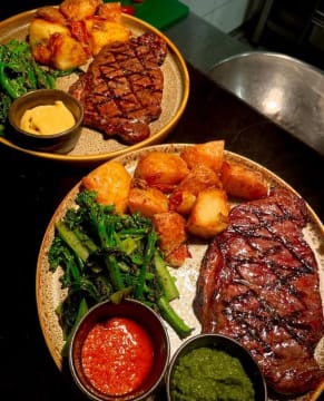 URGENT - PRIME CHAPEL STREET BAR OPPORTUNITY