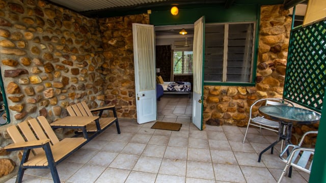 Sapphire Caravan & Cabin Park - Established Park in a Renowned Outback Tourism Region