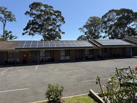 Under Contract - Profitable Leasehold Motel with Caravan Park & Camp sites in Ballarat