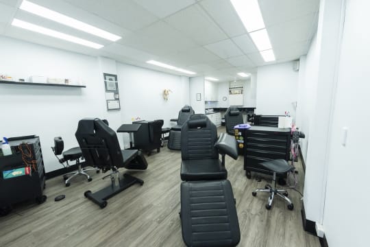 LEASEHOLD - Twin City Tattoo & Body Piercing, Wodonga VIC - 1P0522