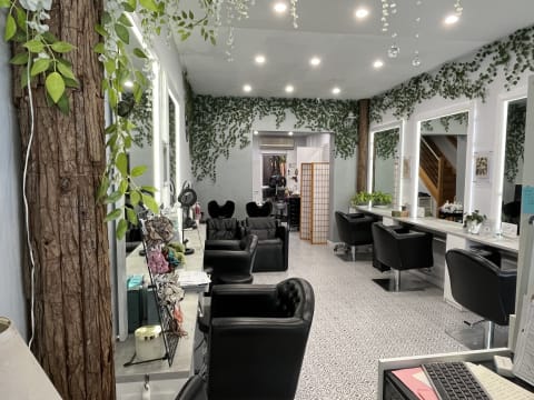 Hair and Beauty Salon with expansion options