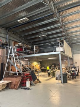 Gooseneck and Fifth Wheel Business for sale