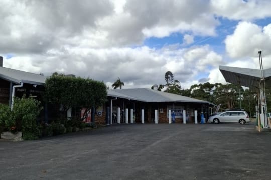 HIGHLY PROFITABLE COUNTRY GENERAL STORE IN MAGNIFICENT LOCATION