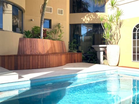 Perfect For Investor - $800k+ Owners Earnings