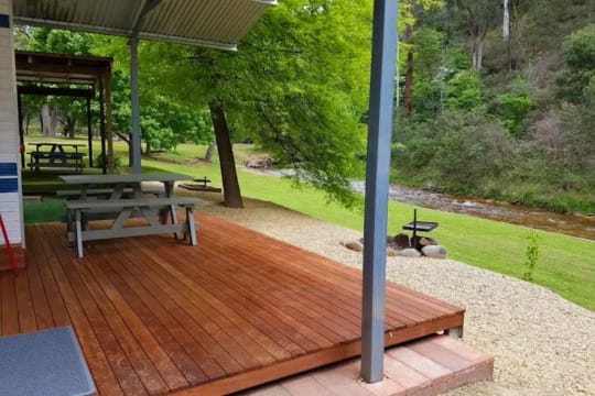 Harrietville Caravan Park - Established leasehold caravan park at the foot of the Victorian Alps