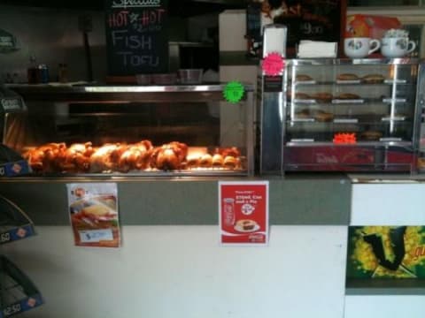 GREAT CAFE / TAKEAWAY FOR SALE IN GOOD SHOPPING COMPLEX