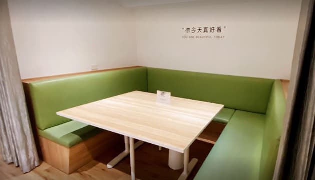 Le Town Board Games & Mahjong Prime Melbourne CBD Location in China Town